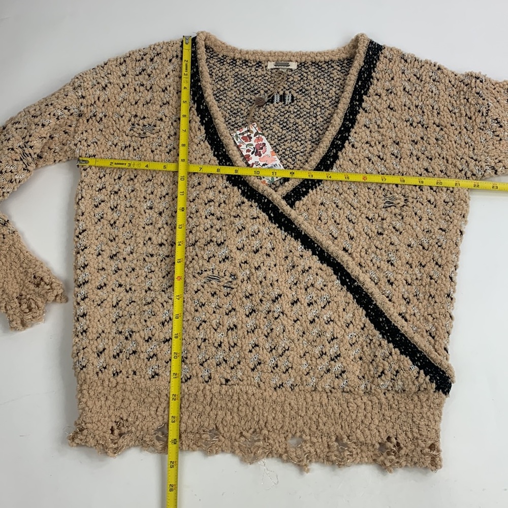 Gimmicks By Buckle Knitted Sweater Sz Small Front cross over Tan Black NEW NWT - Picture 12 of 14